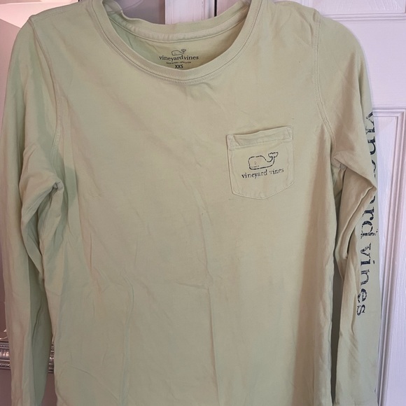 Lot of girls Vineyard vines short and long sleeve tees - Picture 1 of 6